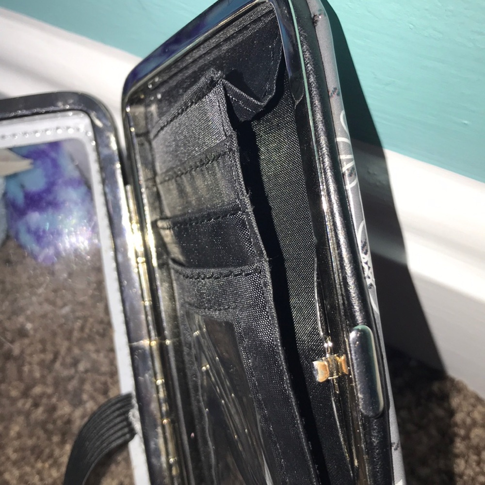 iPod case - Picture 4 of 4